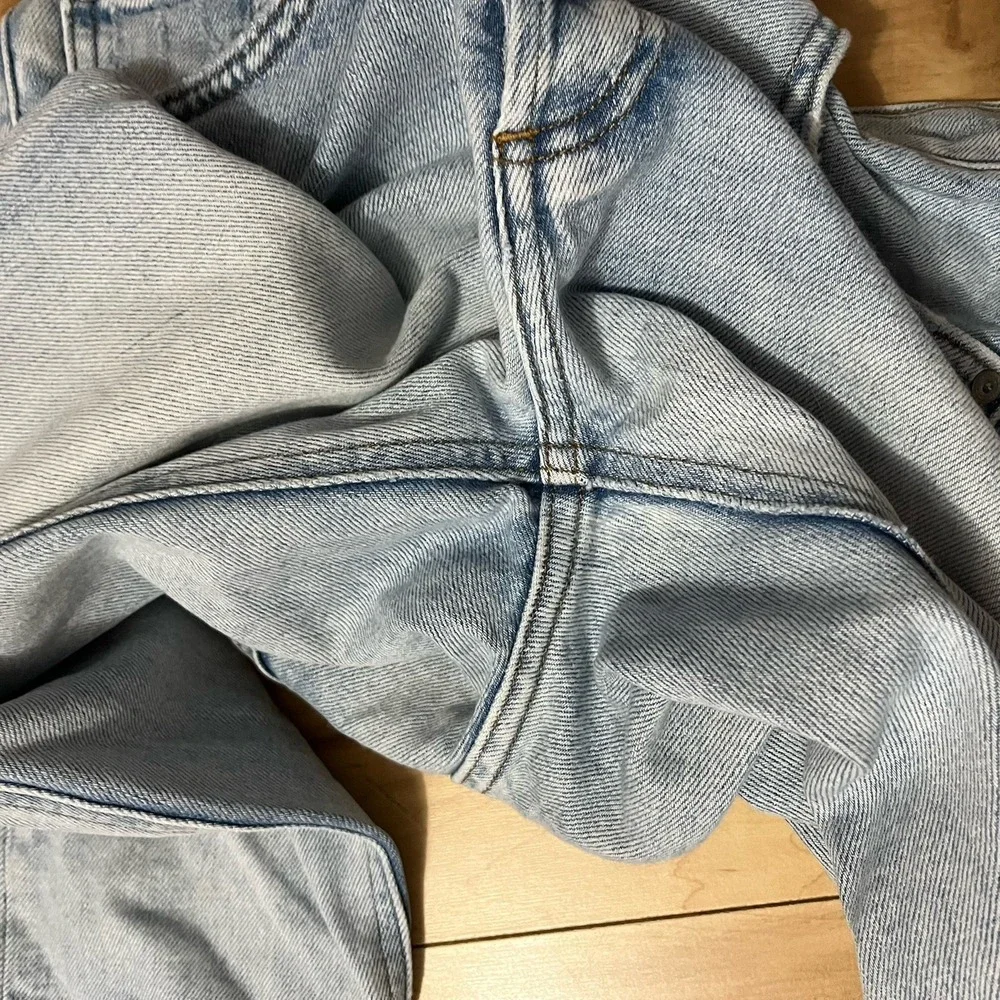 ARITZIA Denim Forum The Yoko High Rise Slim Straight Jeans Women's 25 Light Wash